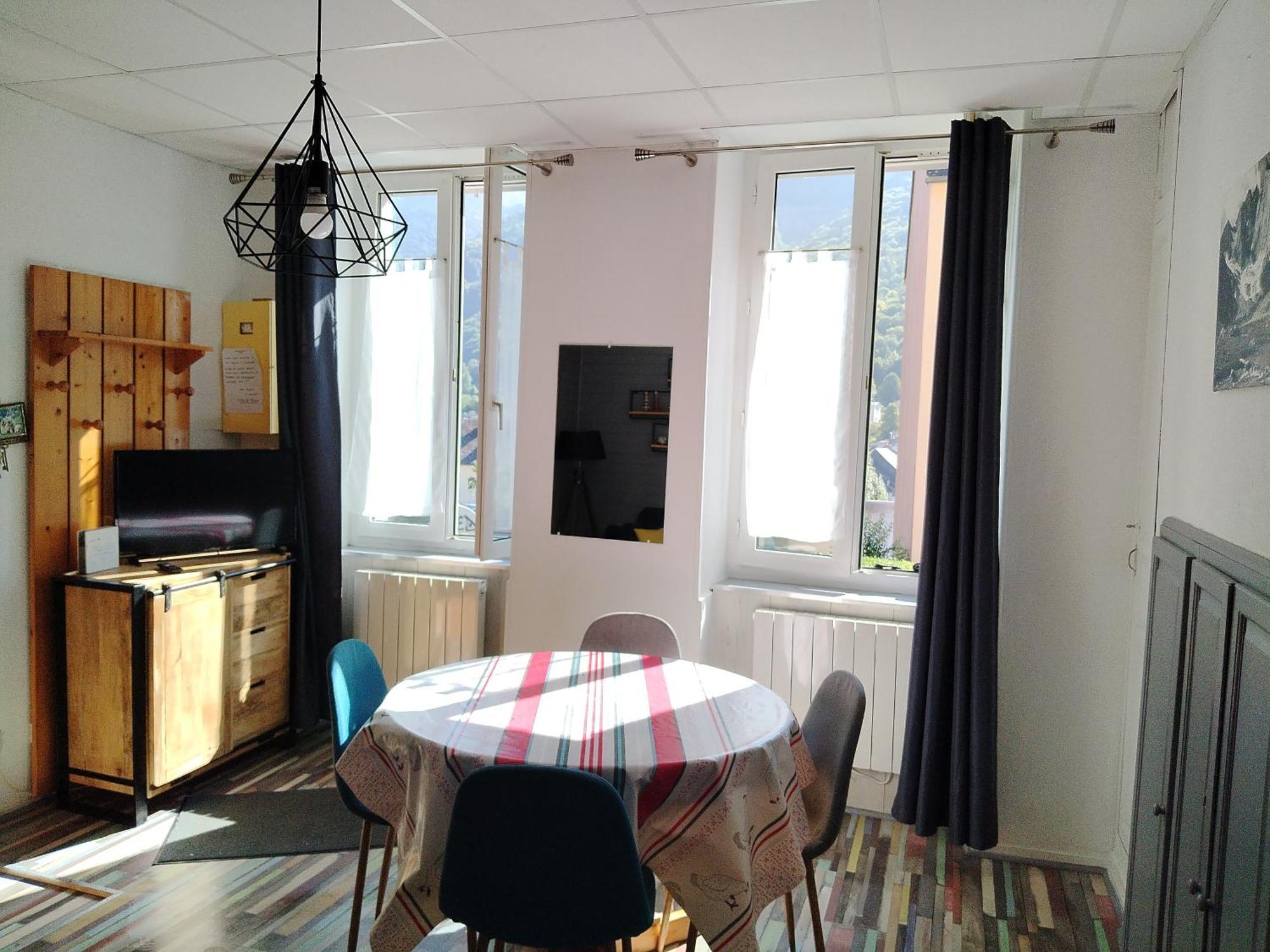 Appartement Familial - 2 Chambres Cauterets Luaran gambar